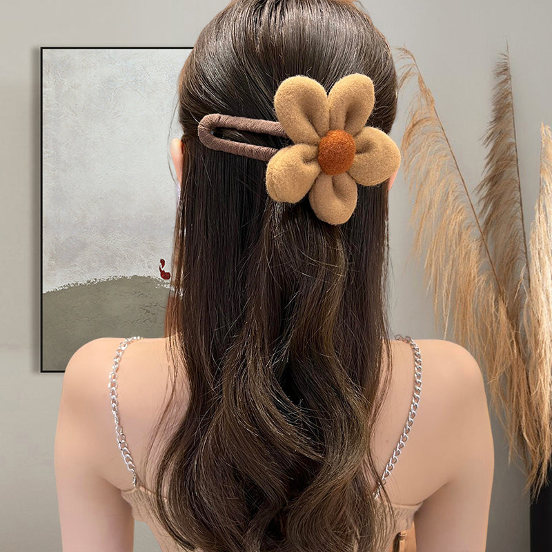 Elegant Plush Flower Hairpins