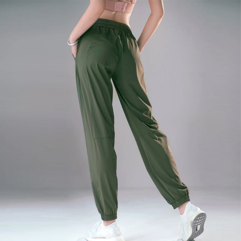 All-Day Wayfarer Mid-Rise Cropped Jogger