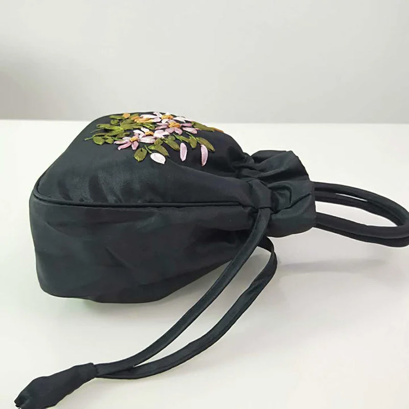 Embroidered Floral Pattern Pouch