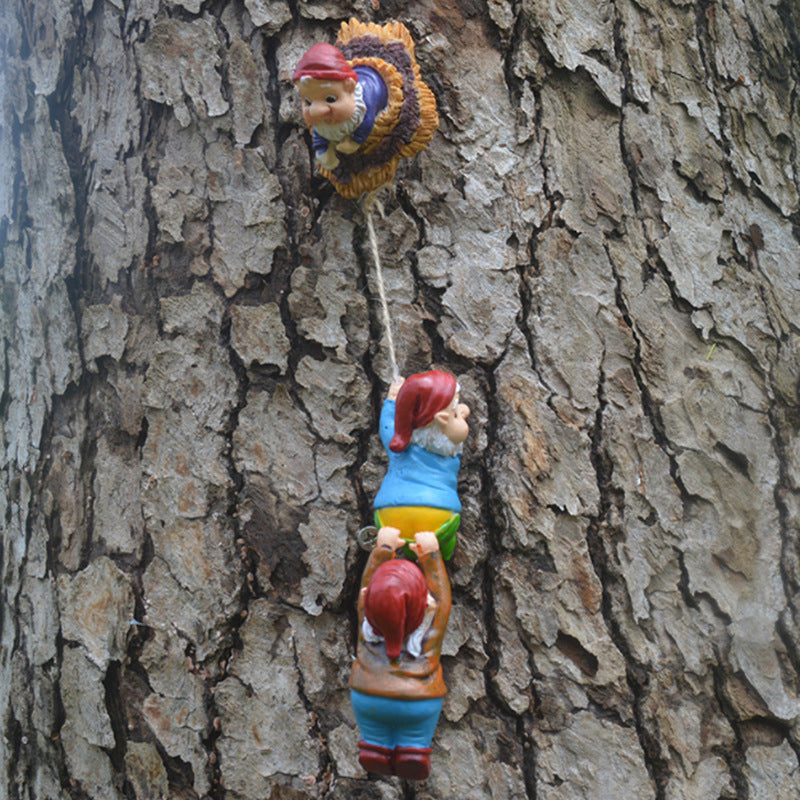 Dwarf Climbing Ornament
