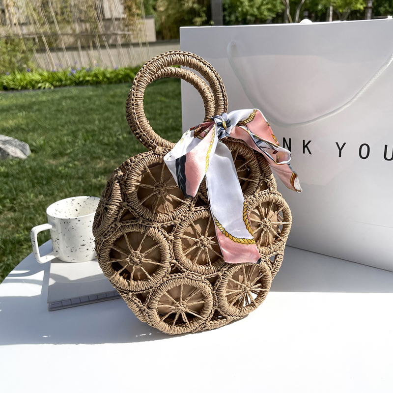 Exotic Ring Circle Design Straw Bag