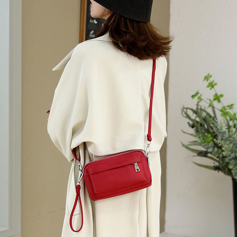 Women's fashionable shoulder bag made of nylon