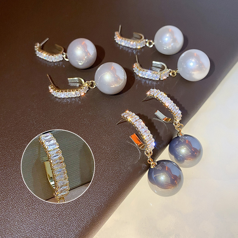 Pearl Drop Earrings