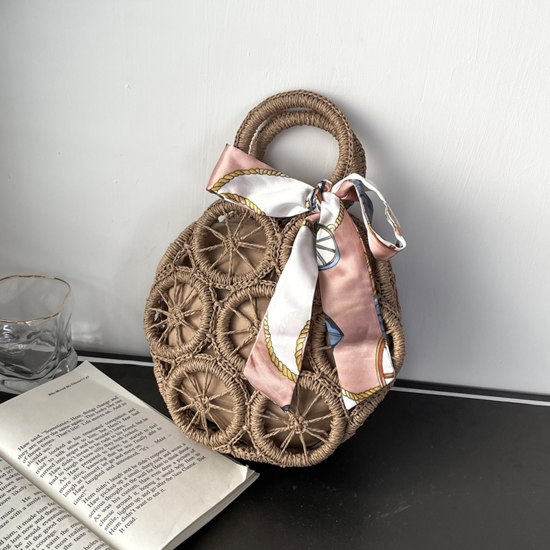 Exotic Ring Circle Design Straw Bag