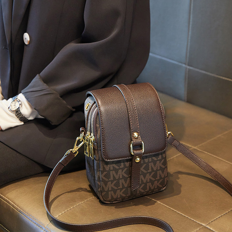 Women's shoulder bag for spring and summer