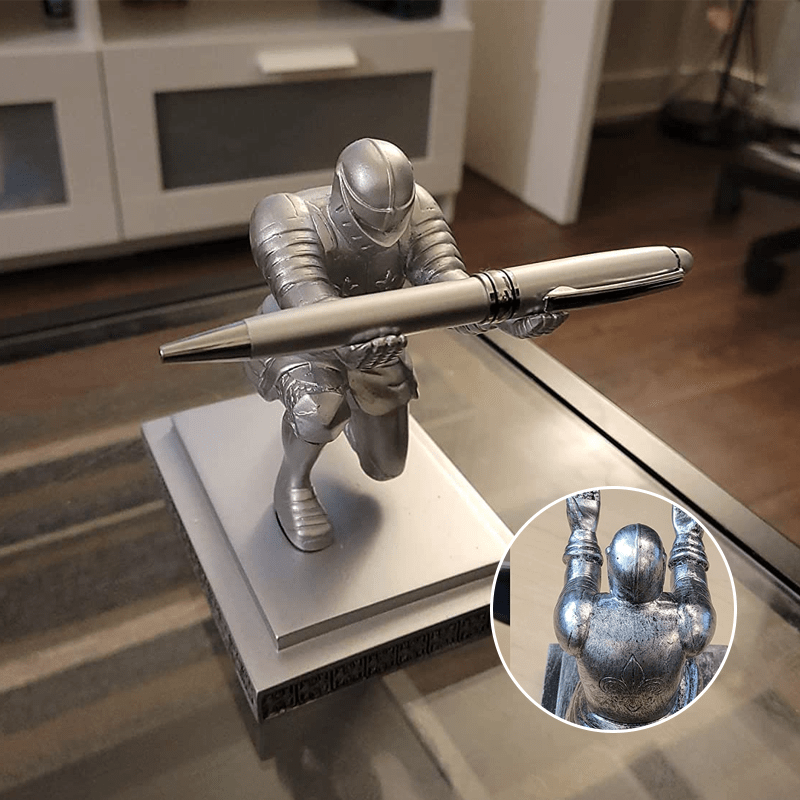 Knight Pen Holder