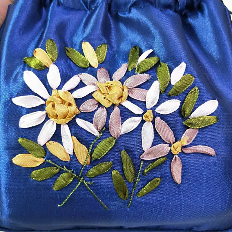 Embroidered Floral Pattern Pouch