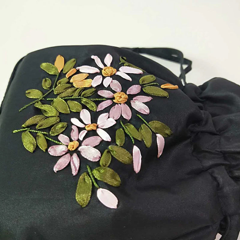 Embroidered Floral Pattern Pouch