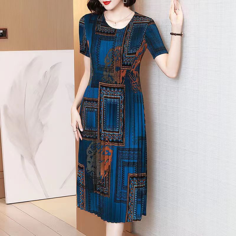 Fashionable Pleated Dress