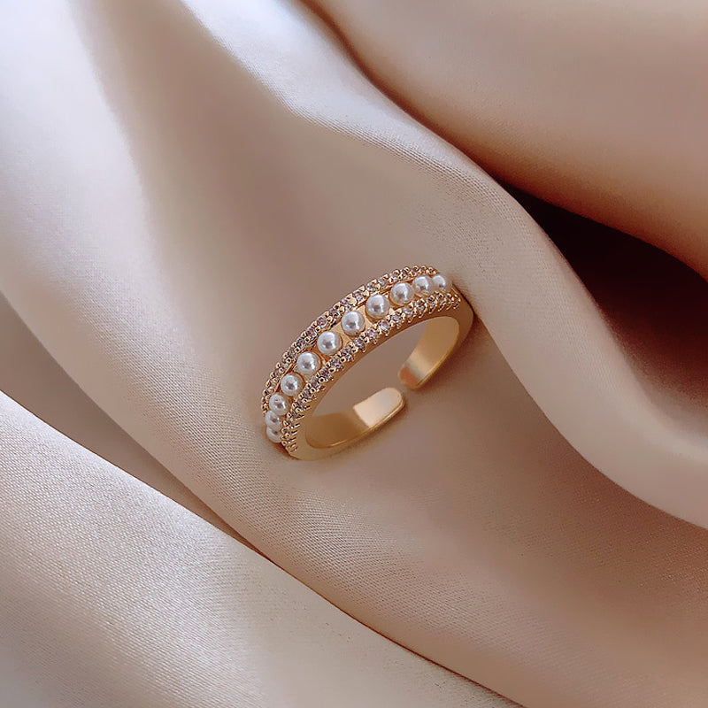 Luxury Gold Pearl Ring
