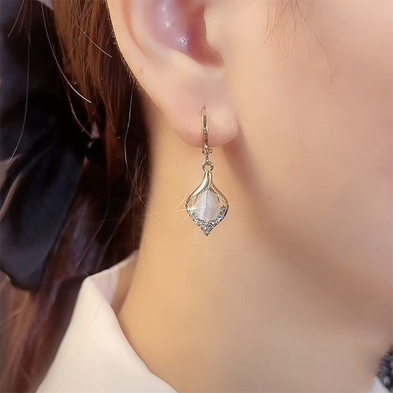Shiny Cat Eye Earrings