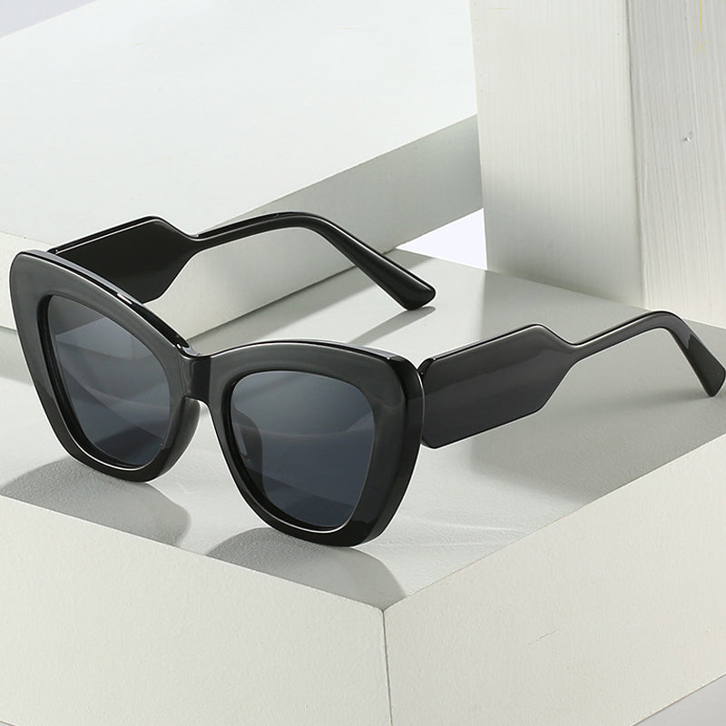 CAT EYE SUNGLASSES