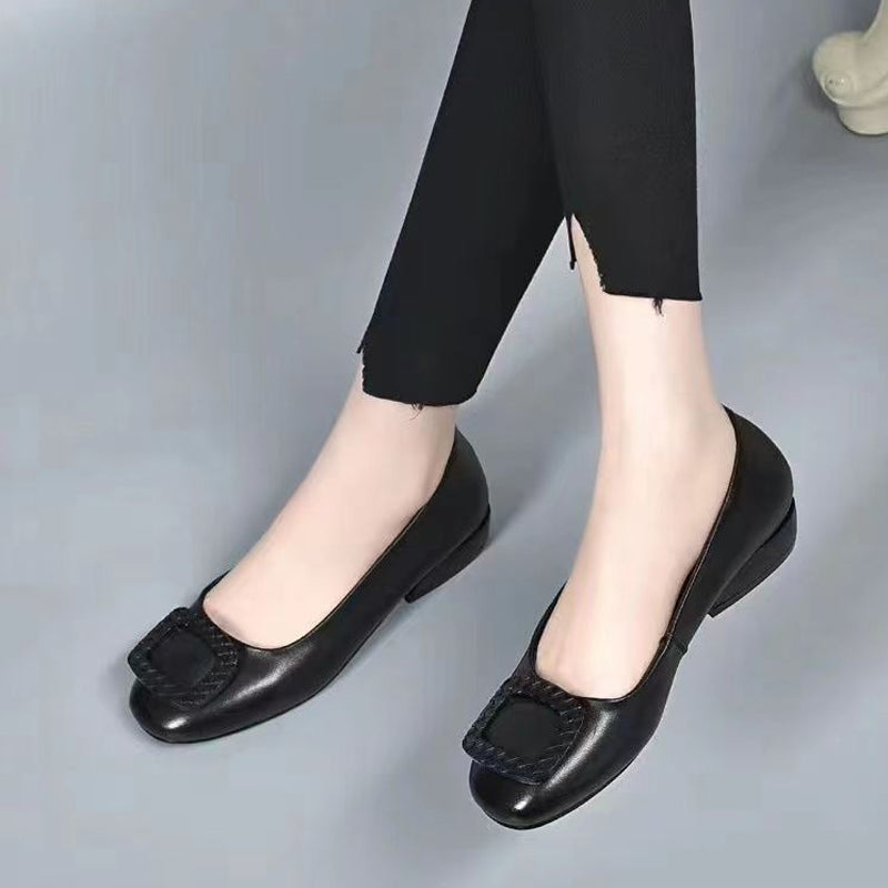 Medium Heel Leather Shoes