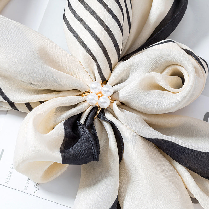 Women's Elegant Pearl Floral Scarf Ring Clip