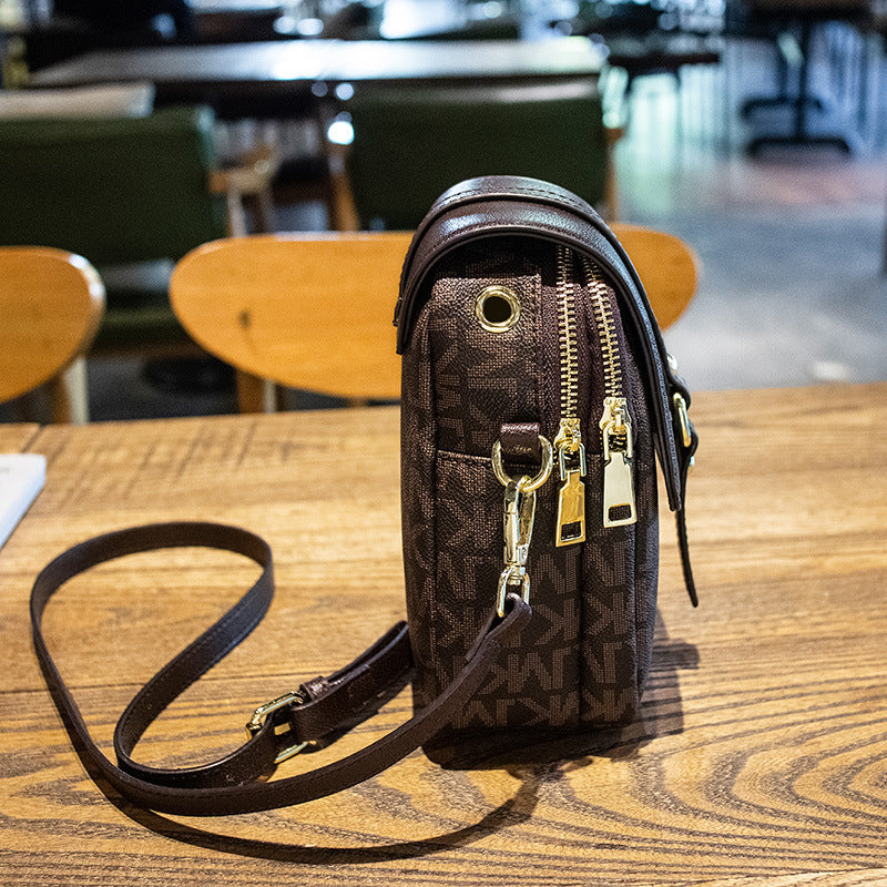 Women's shoulder bag for spring and summer