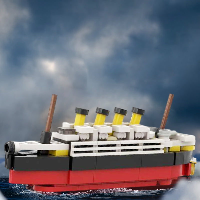 Titanic Cruise Ship Model