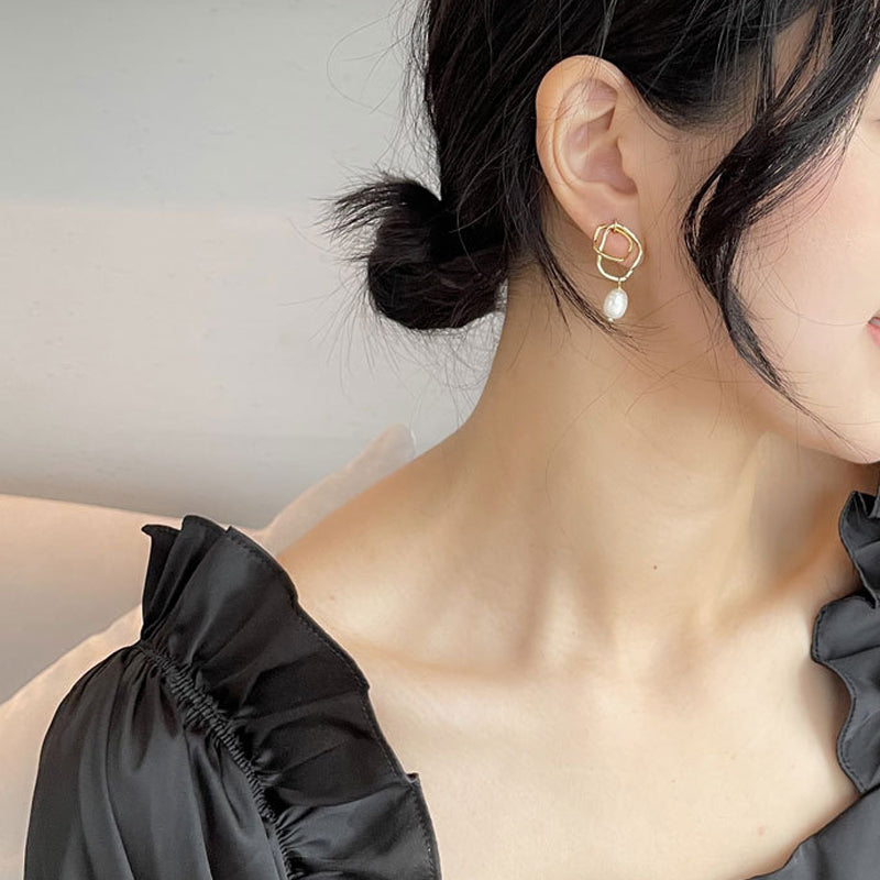 Hammered Double Circle Pearl Earrings