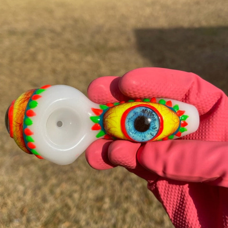 Tobacco Pipe of Eyeball Shape