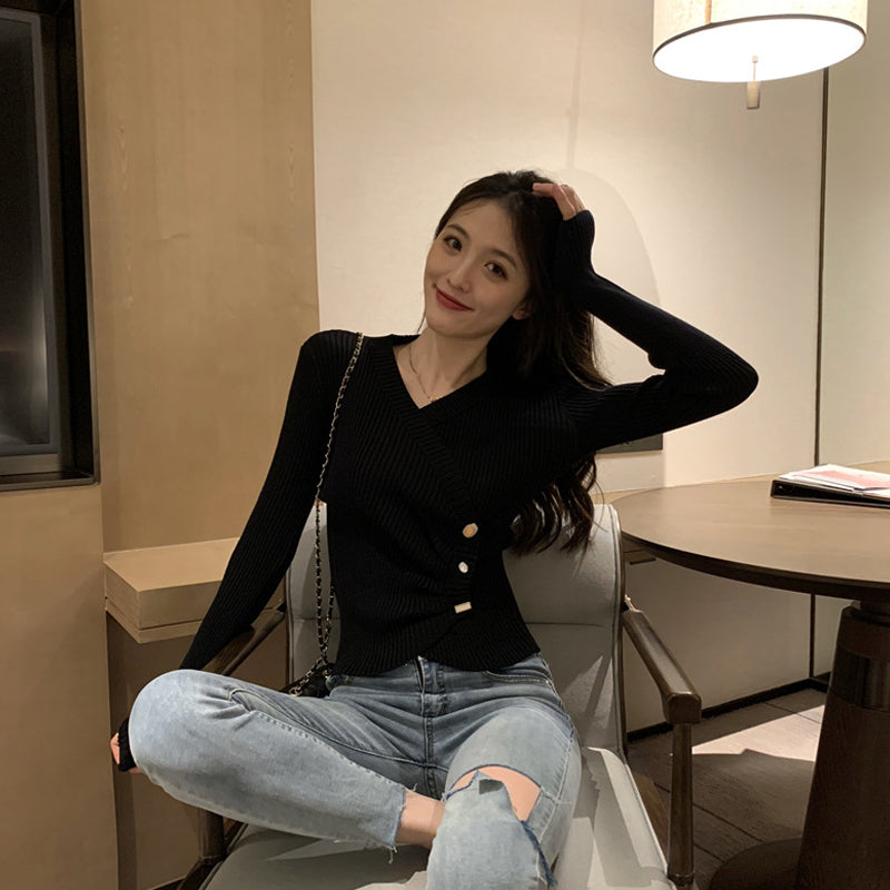 V-neck Pleated Sweater
