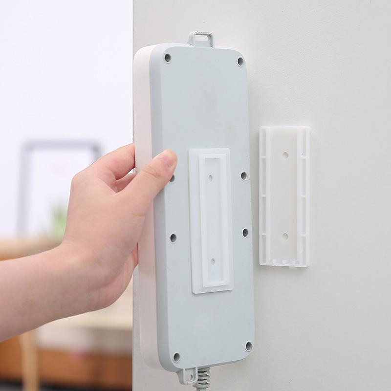 Movable socket holder