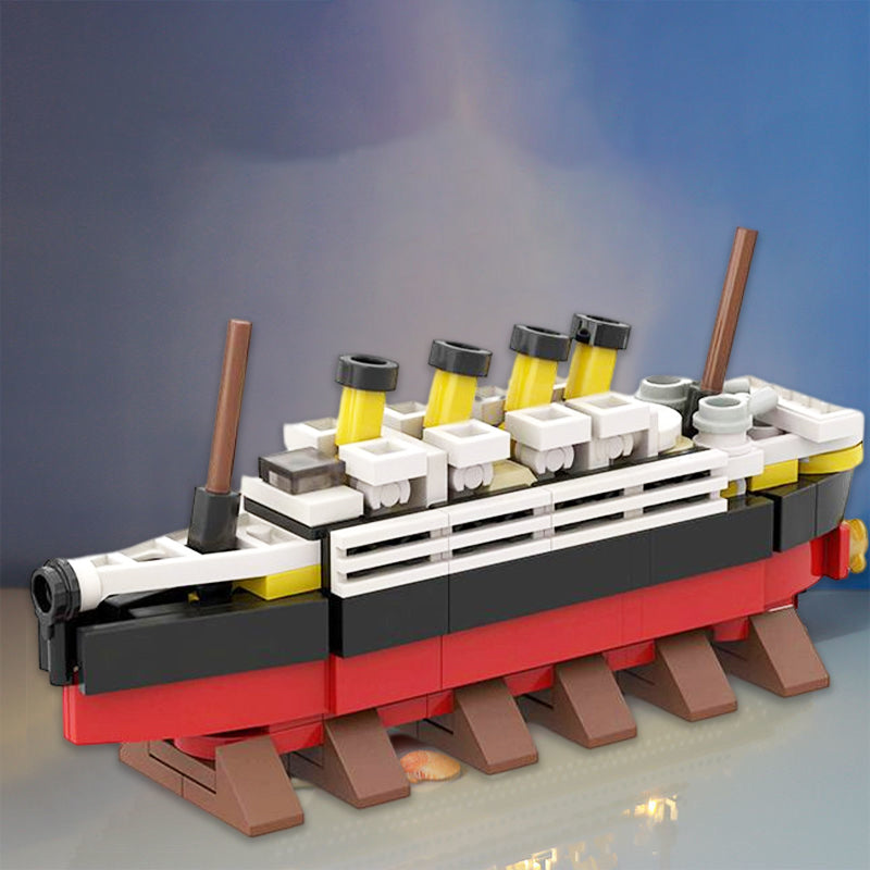 Titanic Cruise Ship Model
