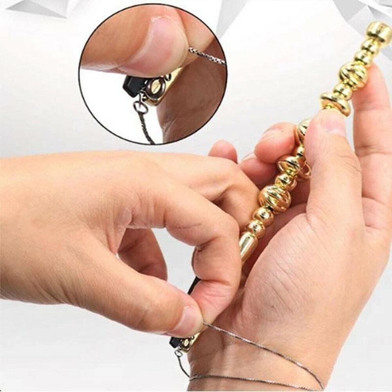 Bracelet Fastener Helper