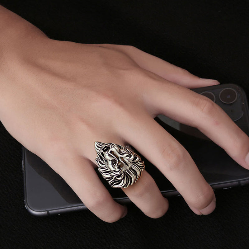 Retro Domineering Lion Head Ring