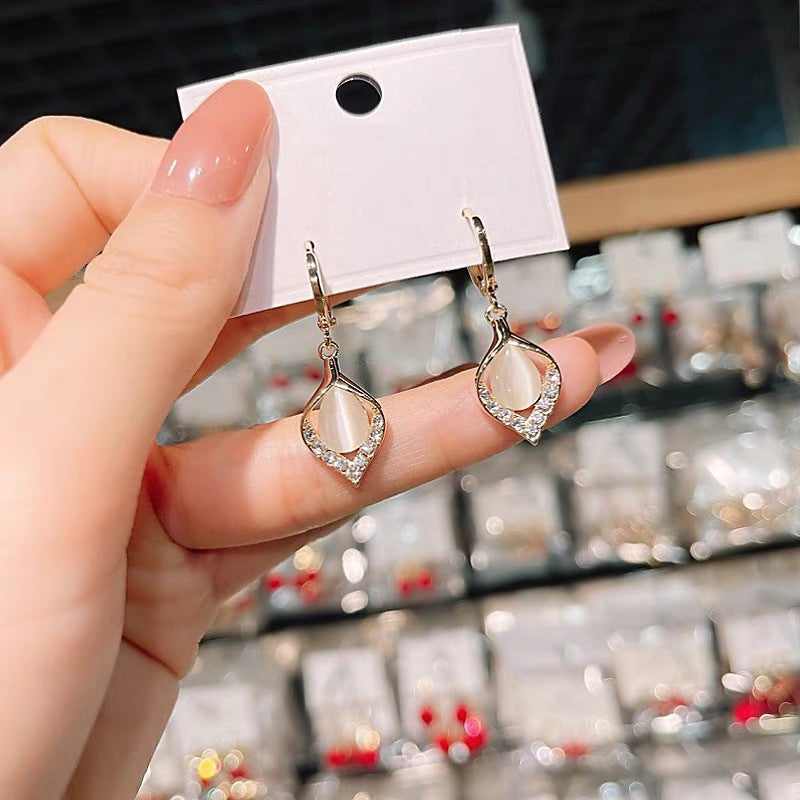 Shiny Cat Eye Earrings