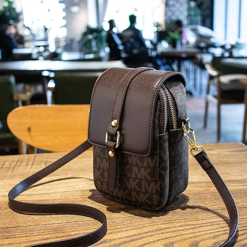 Women's shoulder bag for spring and summer