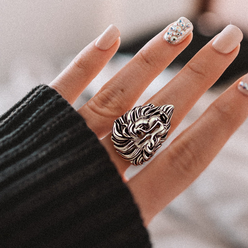 Retro Domineering Lion Head Ring
