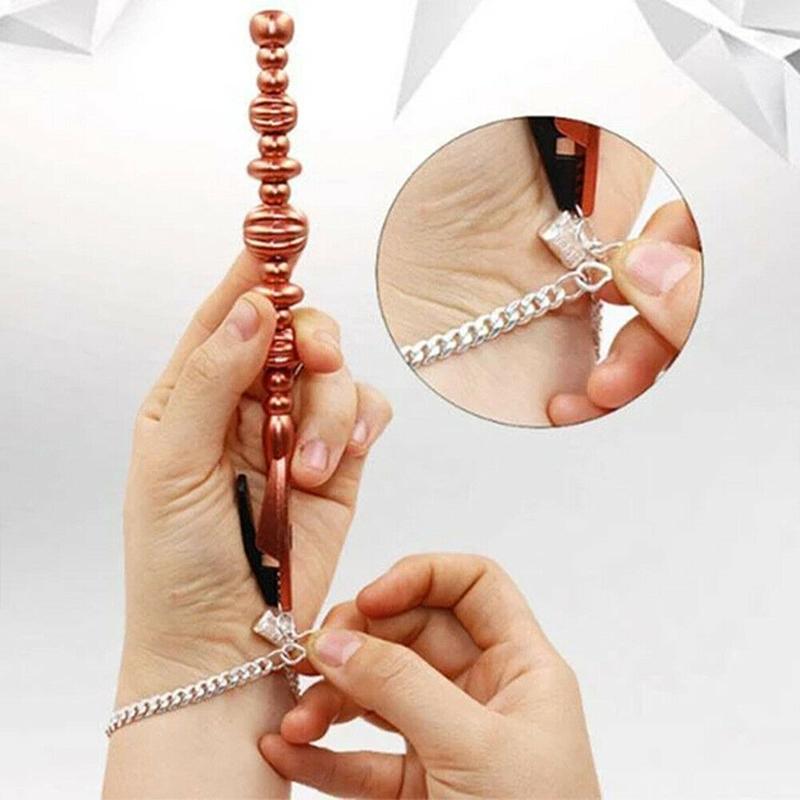 Bracelet Fastener Helper