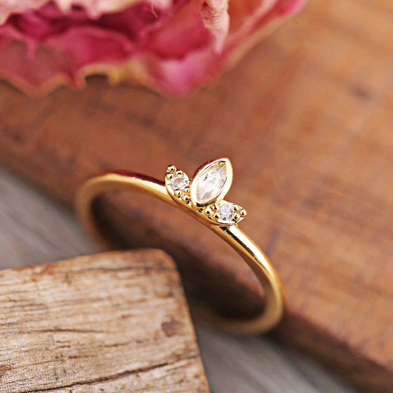 TRIPLE TEARDROP RING
