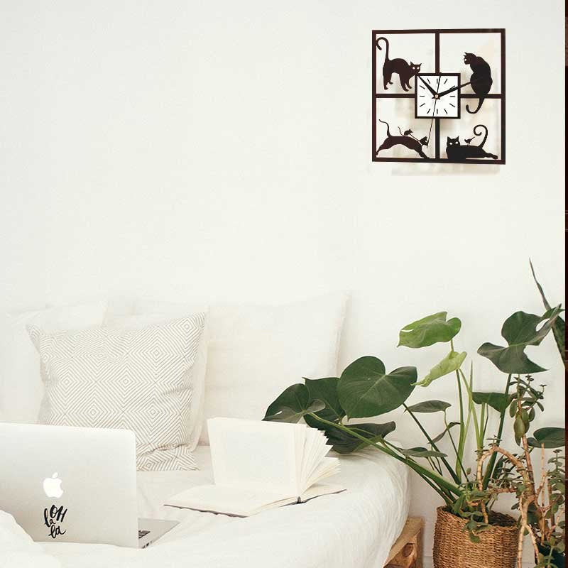 Black Cat Clock
