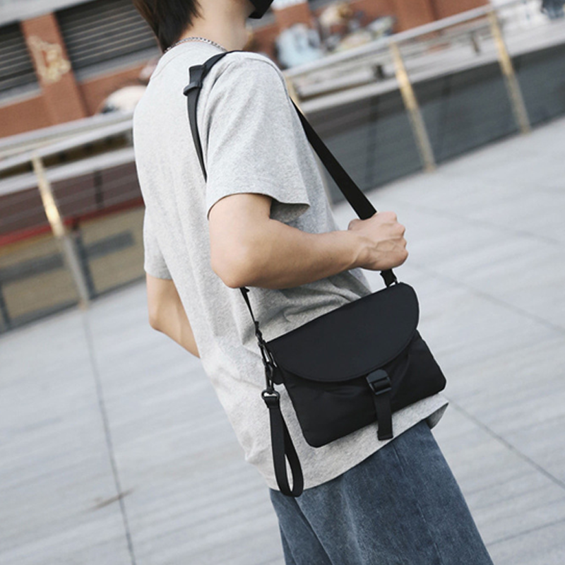 Simple Chest Bag