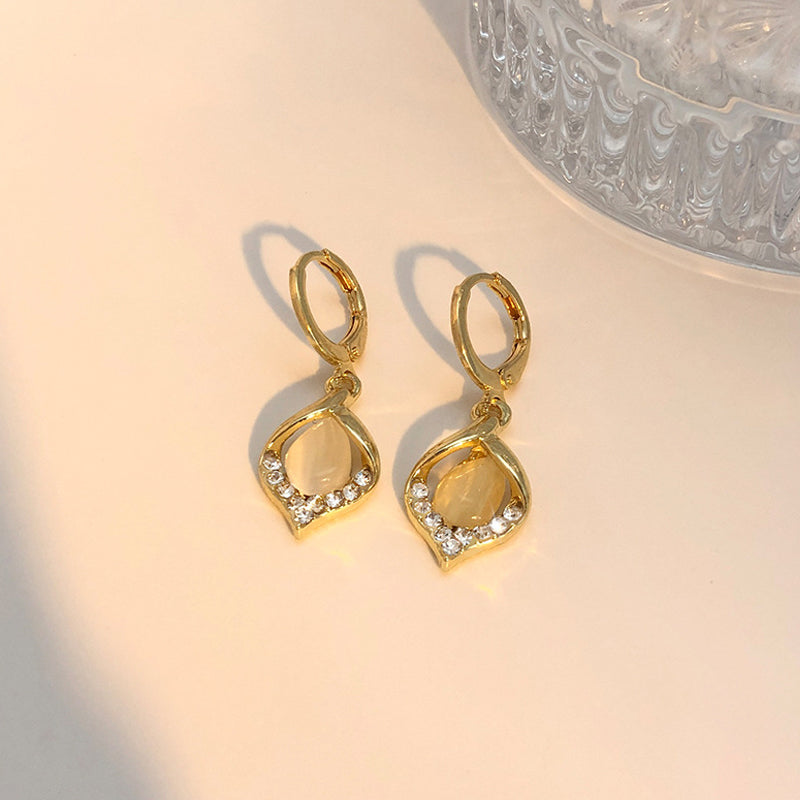 Shiny Cat Eye Earrings