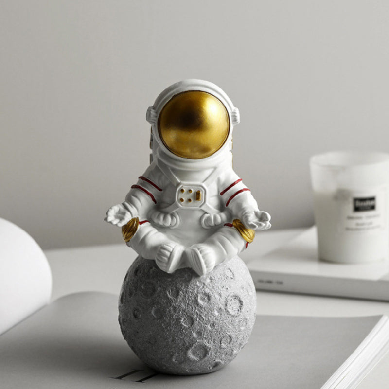 Creative Astronaut Desktop Decoration