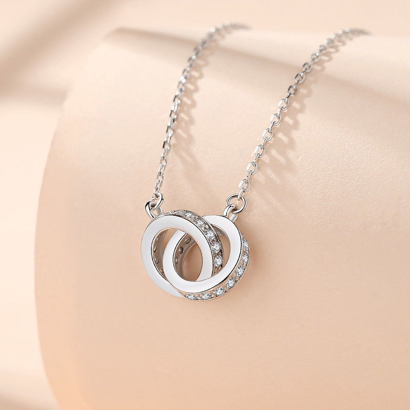 Special Round Interlocking Necklace