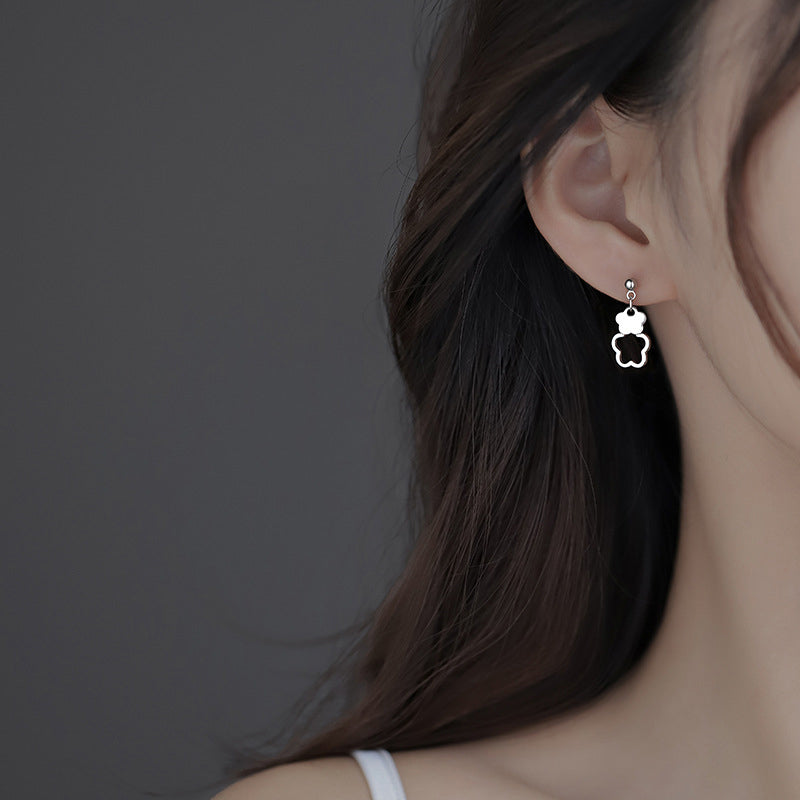 The Earrings of Flower Pattern
