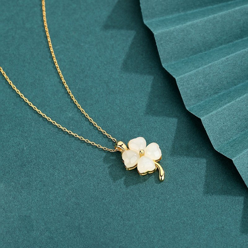 Heart-shaped Opal Lucky Four-leaf Clover Necklace