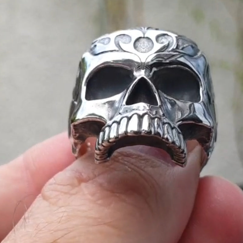 CARVED SKULL RING
