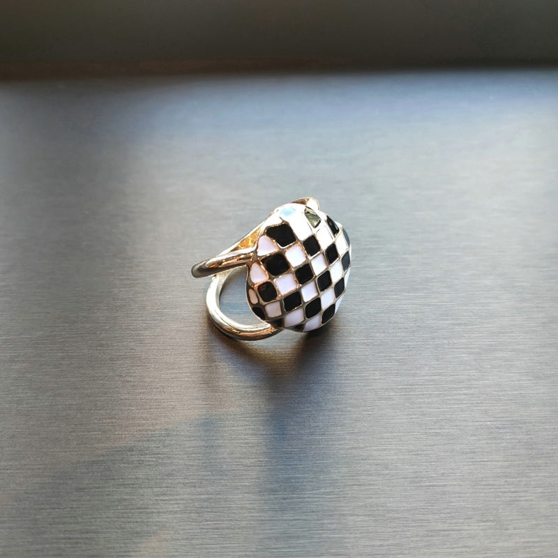 Women's Elegant Pearl Floral Scarf Ring Clip