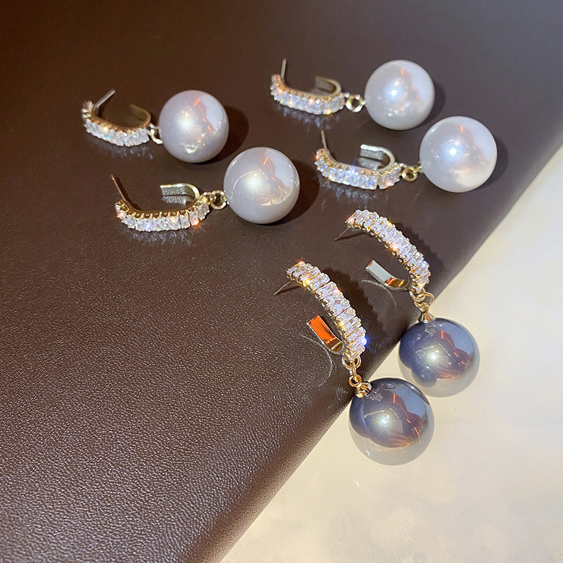 Pearl Drop Earrings