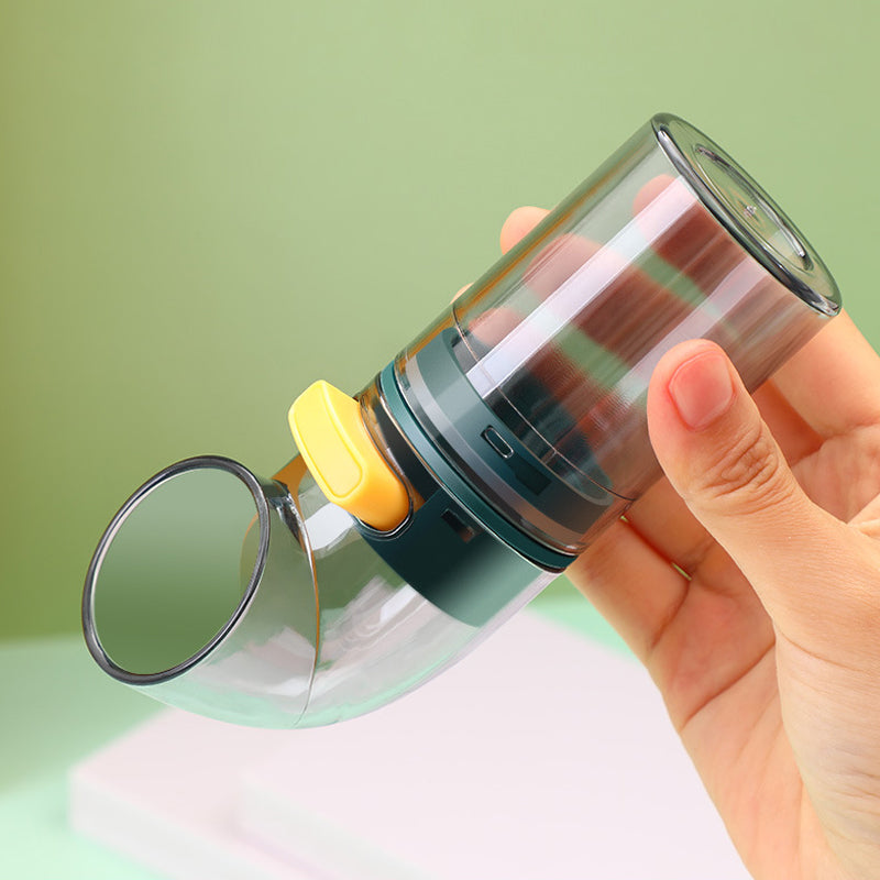 Arc press quantitative salt bottle