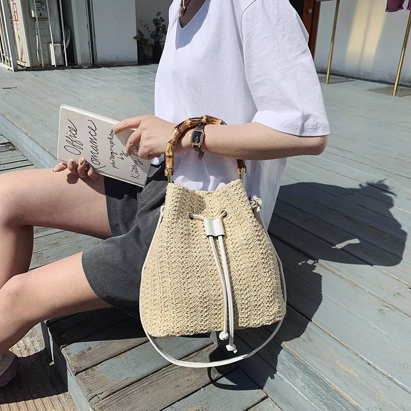 RATTAN STRAW BUCKET BAG
