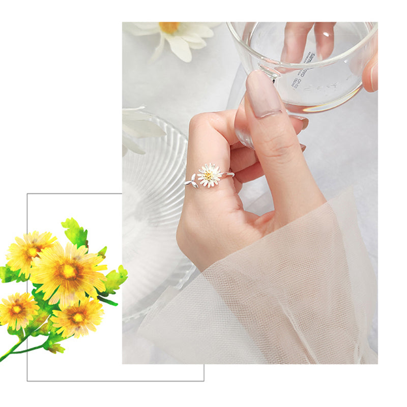 Blooming Daisy Flower Ring