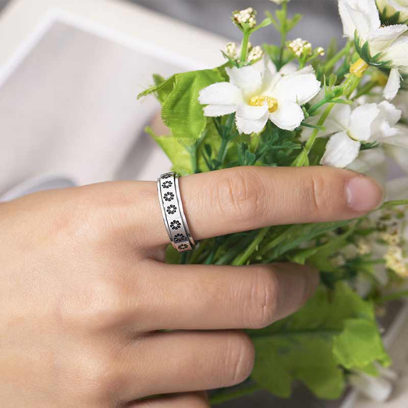 Daisy Fidget Ring
