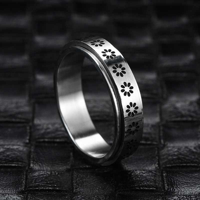 Daisy Fidget Ring