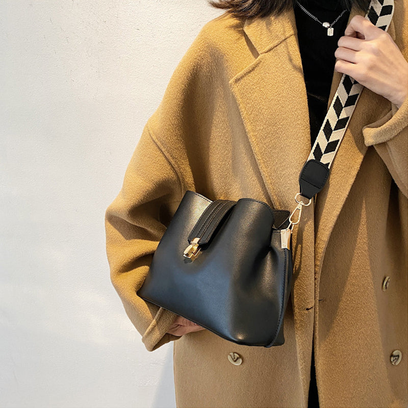 Large Capacity Bucket Bag