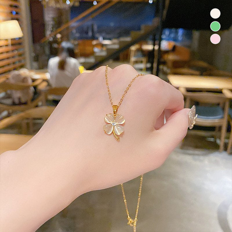 Heart-shaped Opal Lucky Four-leaf Clover Necklace