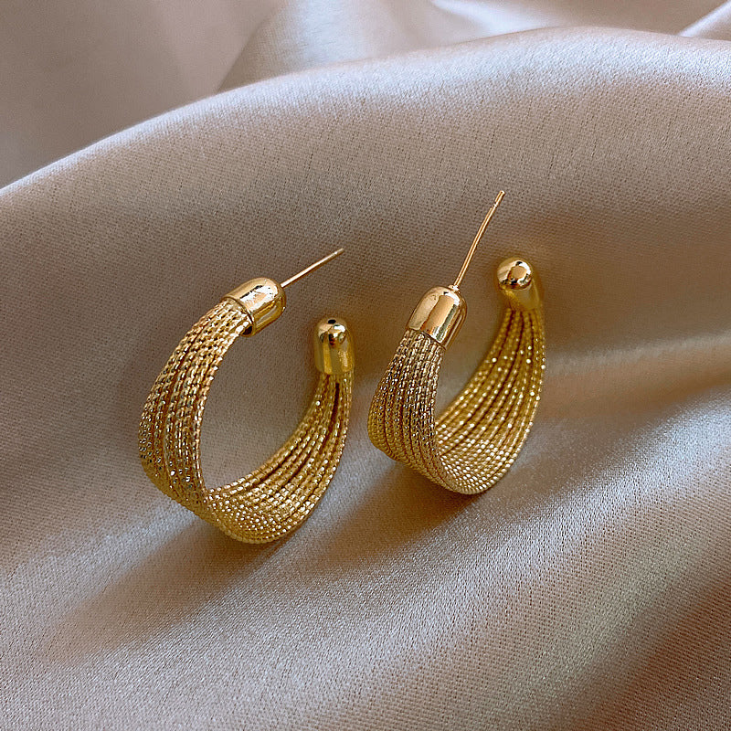 C-shaped Brushed Earrings
